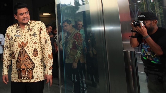 Bobby Nasution menegaskan proyek pembangunan dan perbaikan jalan y lanjut meski Kadis PUPR Topan Ginting terjerat OTT KPK.