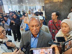 Komarudin PDIP soal Usulan Ganti Wapres Gibran: Presiden Harus Tanggapi
