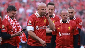 Juara di Musim Perdana, Arne Slot Samai Torehan Spesial Mourinho
