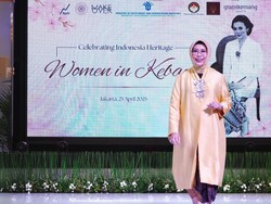 Istri Mensos dan Wamensos Kompak Berkebaya Nusantara di Atas Catwalk