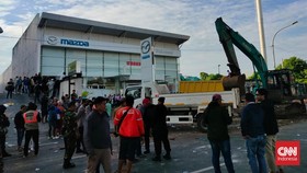 Polisi dan Ormas Terlibat Bentrok saat Eksekusi Lahan di Makassar