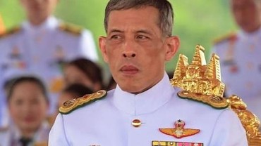 img-title Ini 7 Potret Maha Vajiralongkorn, Raja Thailand Terkaya Sedunia yang Sahkan Nikah Sejenis