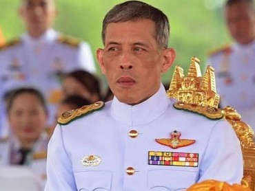 img-title Ini 7 Potret Maha Vajiralongkorn, Raja Thailand Terkaya Sedunia yang Sahkan Nikah Sejenis