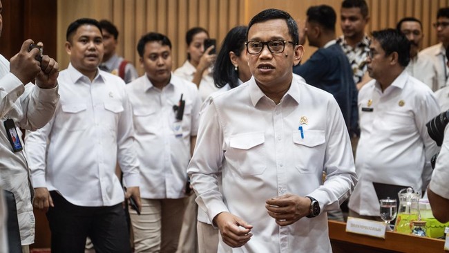 P2MI Ingatkan Pentingnya Pekerja Migran Berangkat Sesuai Prosedur Mendagri P2MI Abdul Kadir Karding menyebut tak ada permasalahan yang dialami pekerja migran Indonesia di luar negeri selama berangkat sesuai dengan prosedur.