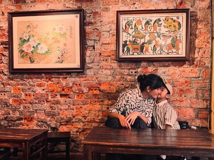 Titi Radjo Padma Habiskan Liburan Bareng Sang Putra yang Jarang Tersorot, Intip 5 Momen Serunya