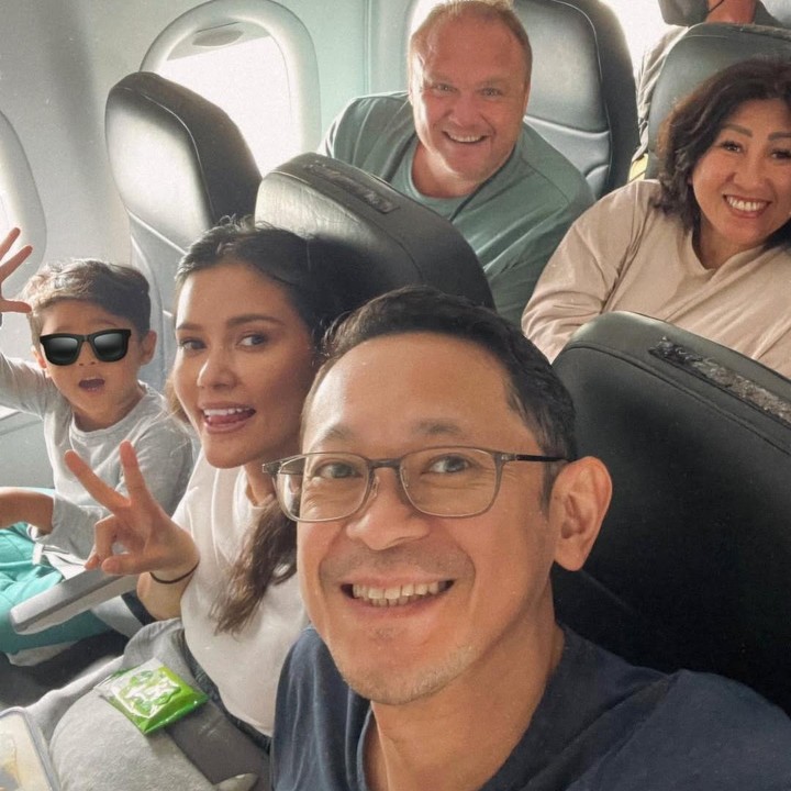 <p>Hal tersebut diketahui langsung melalui <em>postingan</em> yang diunggah di akun Instagram pribadinya. Bahkan, ia juga baru saja mengunggah beberapa foto liburannya bersama keluarga ke luar negeri pada awal April lalu. (Foto: Instagram@titiradjopadma)</p>
