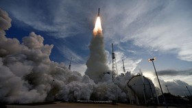 FOTO: Amazon Luncurkan Satelit Project Kuiper, Saingan Berat Starlink