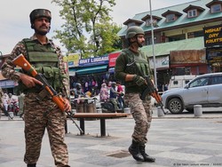 Panas, India-Pakistan Saling Serang