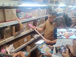 Bupati Bogor Sidak Supermarket, Cek Produk Mengandung Babi Bersertifikat Halal