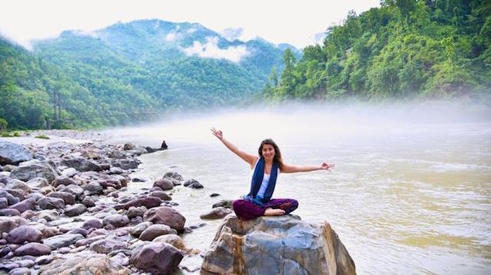 Orang yang berjalan cepat cenderung terbuka terhadap pengalaman sehingga berani mencoba hal baru / Foto: Pexels.com/aymyogaschool