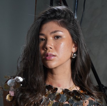 Jaz Rowe Taklukkan Hati Netizen Lewat Konten Lucu Lagu 'Tak Biasa'