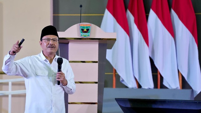 Program Sekolah Rakyat untuk keluarga kurang mampu Kemensos akan segera dimulai di Sumatera Barat (Sumbar) pada tahun ajaran baru 2025-2026 mendatang.