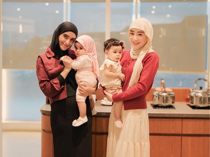 Momen Kompak Larissa Chou & Nadya Mustika Hangout Bareng, Intip Gaya Berpakaian Bunda 2 Anak Ini