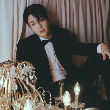 Lirik Lagu Broken Party - Chen EXO