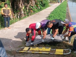 Mayat Pria Ditemukan Mengambang di Saluran Irigasi Ciamis