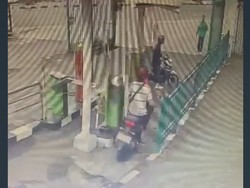 Video: Viral Pencurian Motor di Stasiun Gambir, KAI Minta Maaf