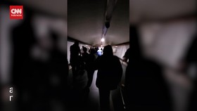VIDEO: Penumpang Kereta Gelap-Gelapan Imbas Mati Listrik di Spanyol