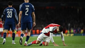 FOTO: PSG Perkasa, Arsenal Terkulai Tak Berdaya