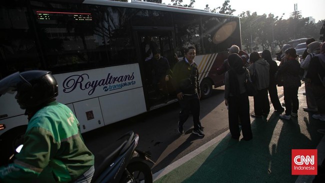 Kakek berinisial JH (69) yang meneriaki perempuan penumpang TransJakarta dengan kata 'teroris' itu mengaku tengah emosi karena belum makan dari pagi.