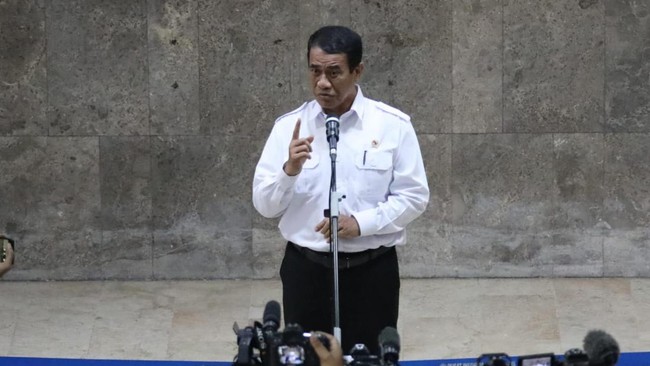 Perum Bulog mencatatkan pencapaian luar biasa dalam penyerapan beras nasional. Sepanjang April 2025, Bulog berhasil menyerap 1,3 juta ton beras.