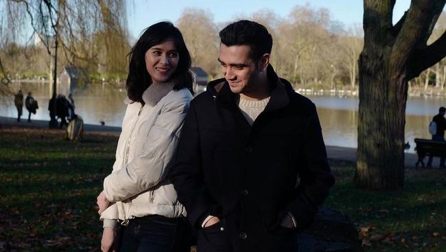 Diam-diam Cerai Sejak Februari 2025, 7 Foto Harmonis Fachri Albar dan Renata 11 Tahun Menikah