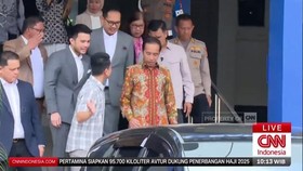 VIDEO: Jokowi Tiba di Polda Metro Jaya
