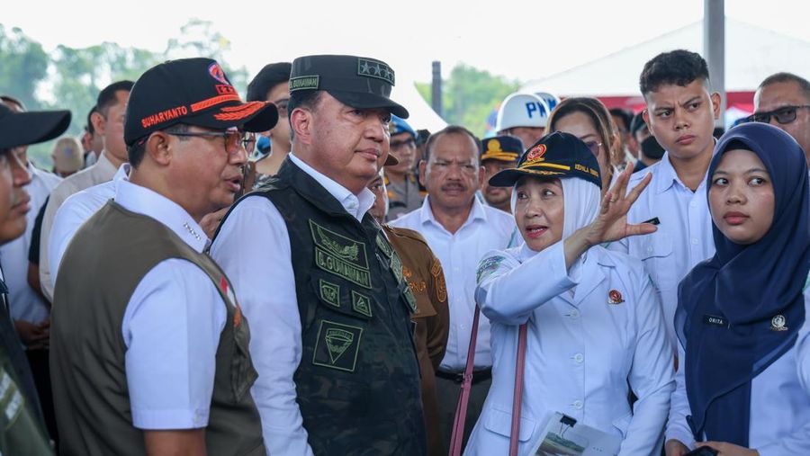 Kepala BMKG Dwikorita Karnawati dalam Apel Kesiapsiagaan Nasional Karhutla di Lanud Roesmin Nurjadin, Pekanbaru, Riau, Selasa (29/4/2025). (Dok. BMKG)