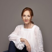 Kisah Inspiratif dari 5 Penulis Buku yang Karyanya Dikenal Dunia