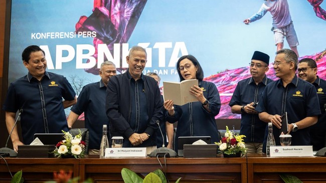 Pemerintah Sudah Tarik Utang Baru Rp304 T per Akhir April Kementerian Keuangan sudah menarik utang baru Rp304 triliun per April 2025. Penarikan utang baru itu mencapai 39,2 persen dari target.