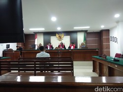 Hakim Tolak Eksepsi Ahmad Susanto di Sidang Kasus Korupsi KONI Makassar