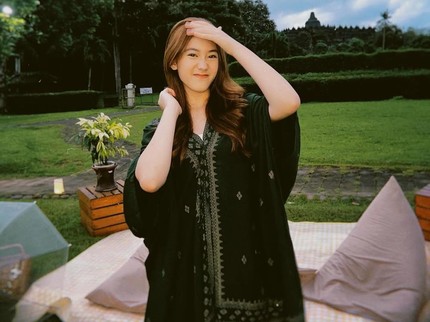 Mikhaela Putri Nafa Urbach yang Cantik & Berprestasi, Intip 5 Foto Terbarunya Dipuji seperti Artis Korea