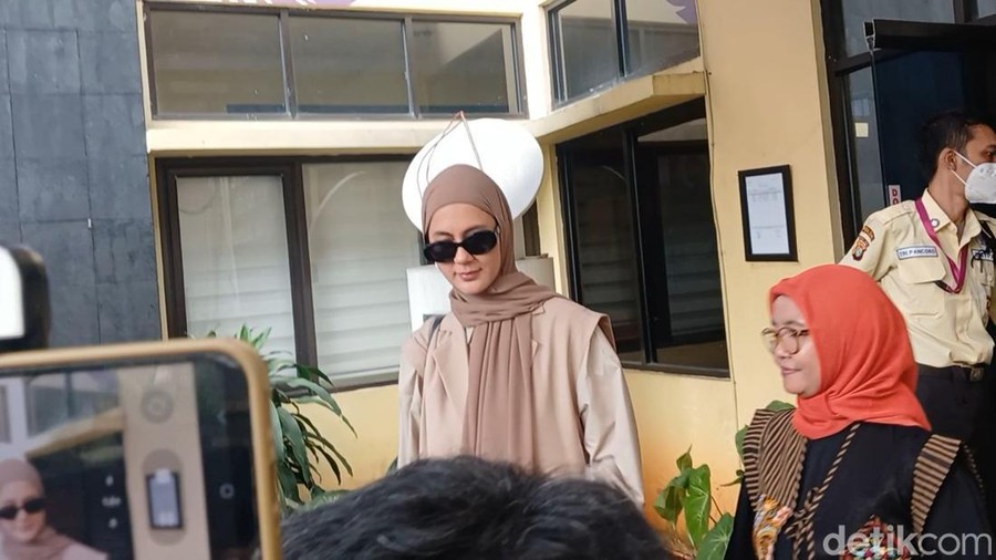 Paula Verhoeven di Komnas Perempuan&period;