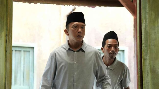 Review Pembantaian Dukun Santet: film ini mengecewakan setidaknya pada dua hal, penuturan dan penggarapan cerita, serta konteks latar budayanya.