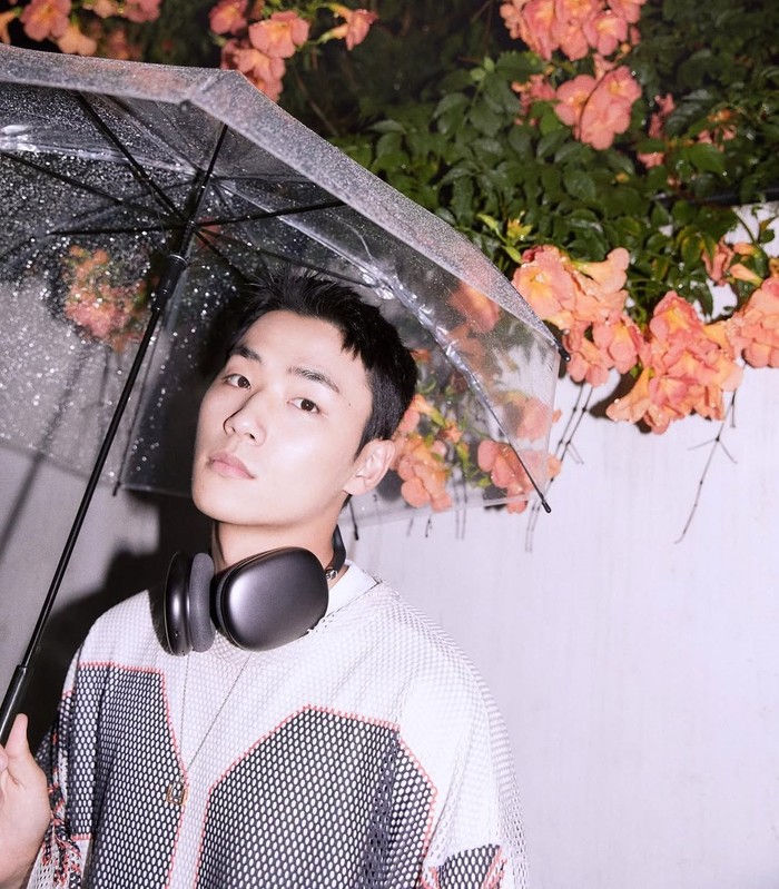 Sejak saat itu, ia kerap tampil sebagai cameo di berbagai drama populer di antaranya While You Were Sleeping (2017), Taxi Driver (2021), Sell Your Haunted House (2021), Racket Boys (2021), hingga Cheer Up (2022)./ Foto: instagram.com/__minnjaee_