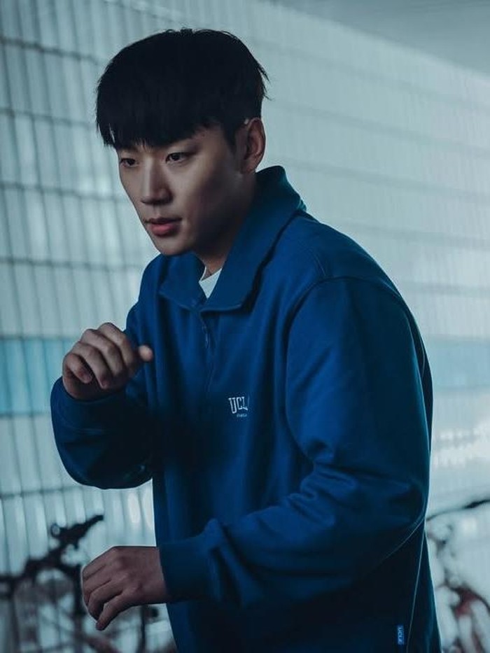 Setelah hampir tiga tahun menanti, Weak Hero Class 2 (2025) pun rilis dengan dibintangi sederet aktor muda dan berbakat. Lee Min Jae jadi salah satu yang berhasil mencuri perhatian berkat peson serta aksi laganya./ Foto: instagram.com/netflixkr