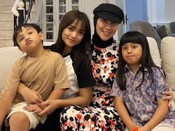 Venna Melinda Bilang Keluarga Fuji Kayak Keluarga Cemara