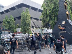 Demo Buruh di Semarang Ricuh, Belasan Orang Diamankan
