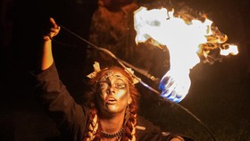 FOTO: Beltane, Festival Penuh Api Sambut Musim Panas di Skotlandia