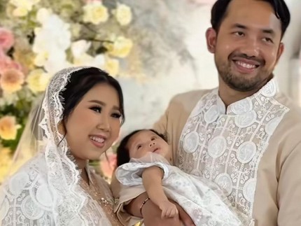 5 Potret Akikah Baby Kayya, Anak Pertama Kiky Saputri dan Muhammad Khairi