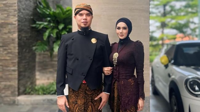 Puluhan Kali Selingkuh, 7 Potret Ahmad Dhani dan Mulan Jameela Disebut Jarang Mesra
