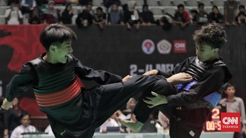 Kabar Sport CNN Terbaru : FOTO: Aksi Peserta Kejuaraan Pencak Silat CNN Indonesia Piala Menpora