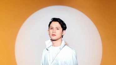 img-title Alisabat Nyanyikan Suara Dilema Hati Lewat Lagu 'Persimpangan'