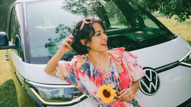 Andien Rilis Lagu Bahagia di Ujung Jalan