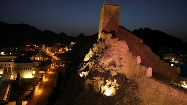 FOTO: Kilas Sejarah di Balik Benteng Al Mirani Oman