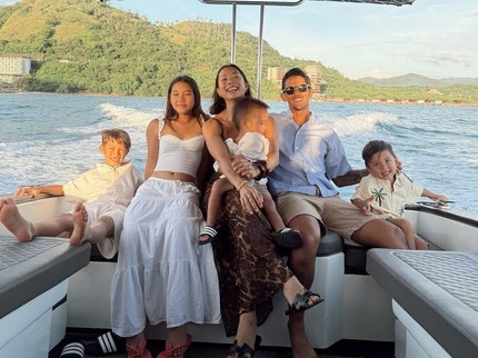 5 Potret Jennifer & Irfan Bachdim Ajak Keempat Anak Berlibur di Labuan Bajo