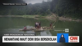 VIDEO: Menantang Maut Demi Bisa Bersekolah
