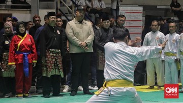Kabar Sport CNN Terbaru : FOTO: Kejuaraan Pencak Silat CNN Indonesia Resmi Dibuka Menpora