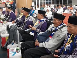 Sorotan untuk Penerbangan Perdana Jemaah Haji dari BIJB Kertajati