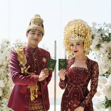 7 Momen Sakral Pernikahan Harris Vriza & Haviza Devi Pakai Adat Aceh di Bali