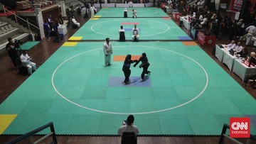 Update Eksklusif Olahraga CNN : FOTO: Meriahnya Kejuaraan Pencak Silat CNN Indonesia Piala Menpora